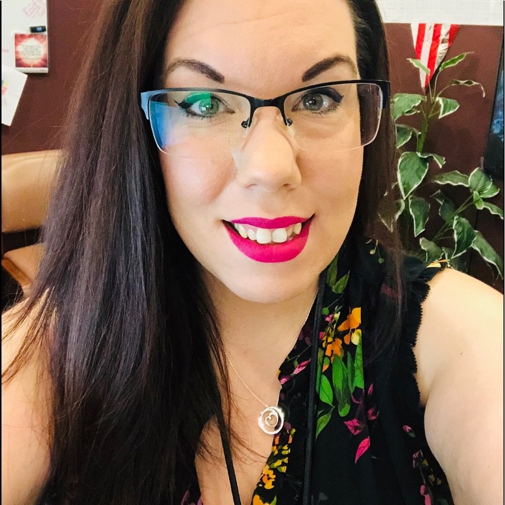 Meet your Posher, Jennifer